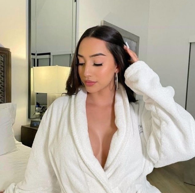 istanbulescortecem-1 İstanbul Escort Ecem Eve, Otele, Rezidanslara Geliyorum